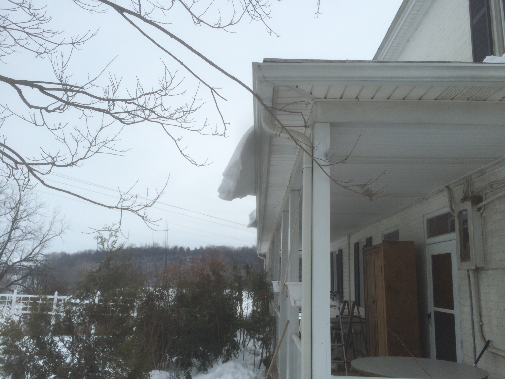 Standing Seam Metal Roof and Seamless HalfRound Gutter Install in